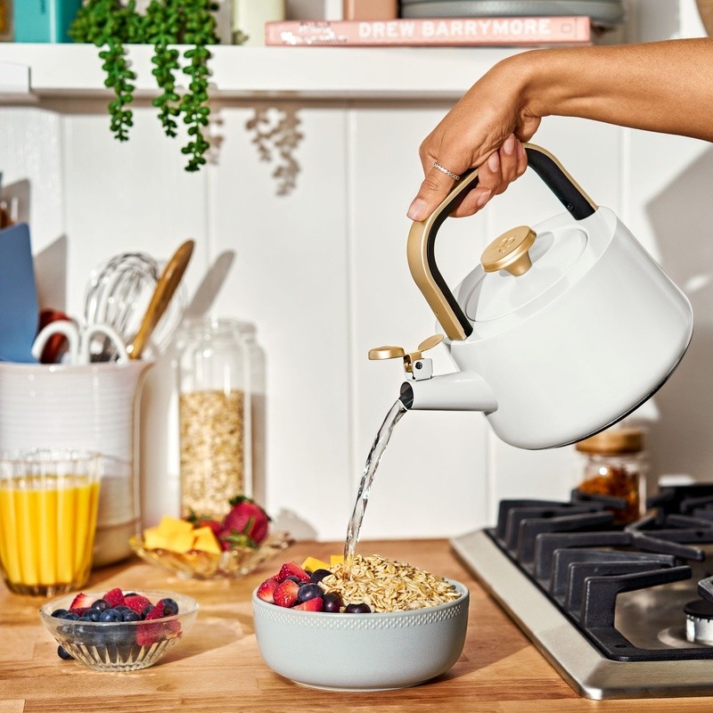 Ceramic Stovetop Kettle 1.8L Whistle Induction Durable Stainless Steel New