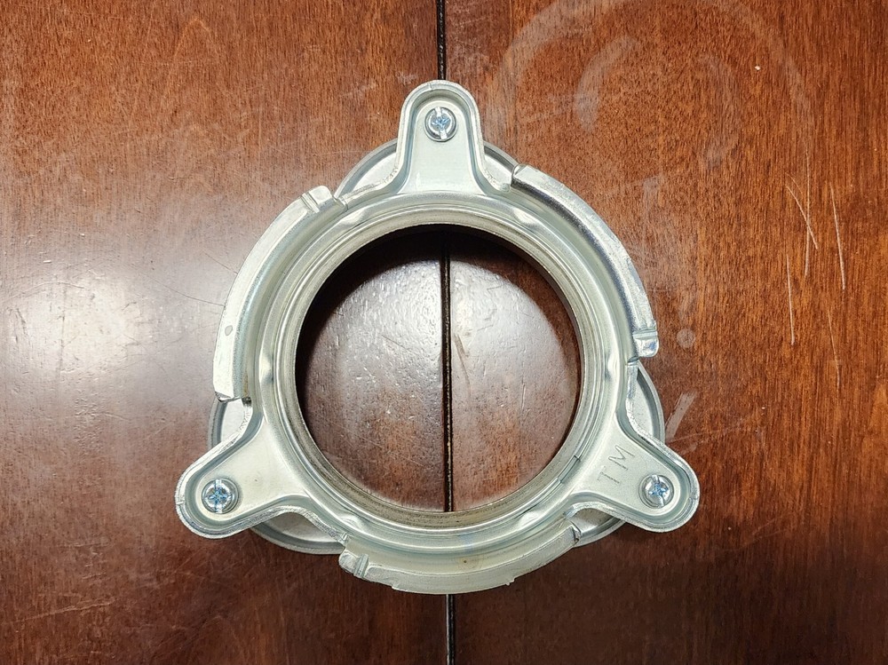 Insinkerator Garbage Disposal 3-Bolt Mount Sink Flange