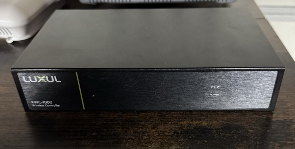 Luxul Home Networking Lot