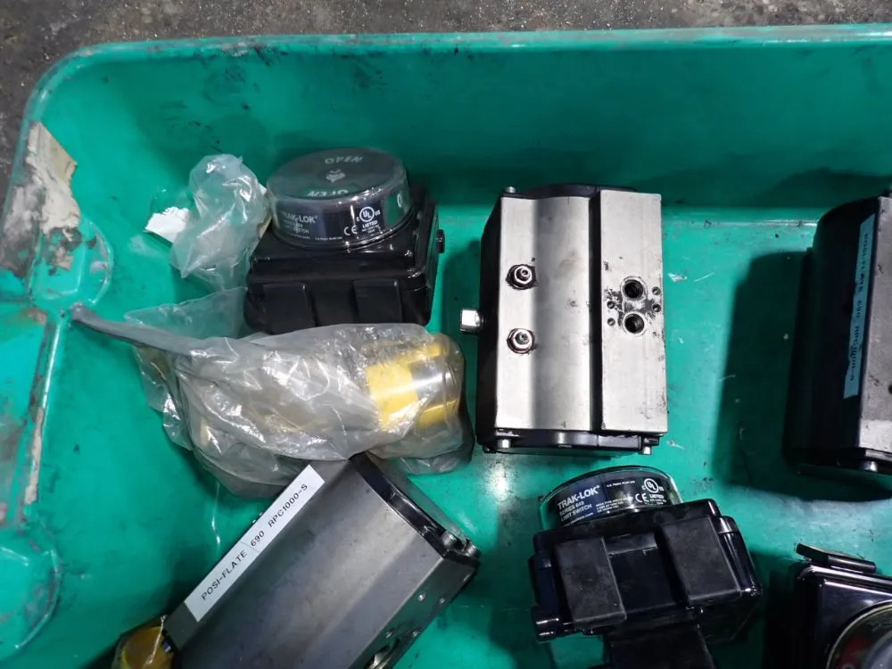 PNEUMATIC ACTUATORS / POSITION INDICATORS 08250530572