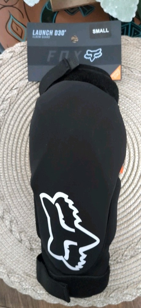 Fox Launch D30 Elbow Guard Black, Small, Pull On Easy To Use New