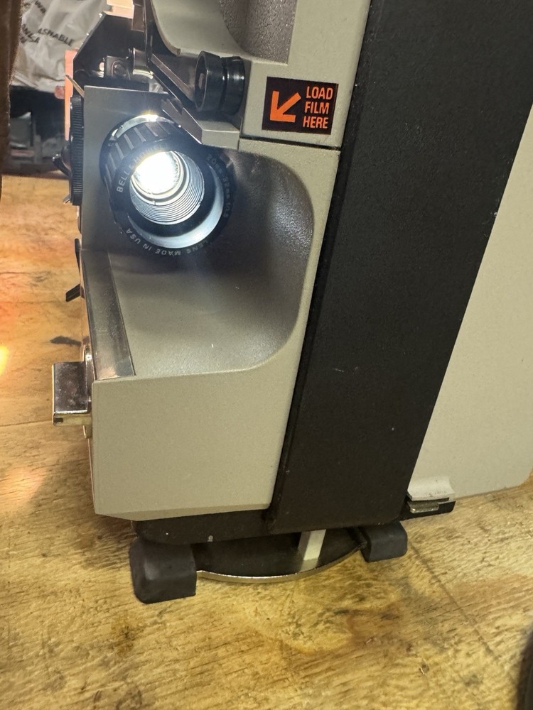 Bell And Howell 1638c Projector