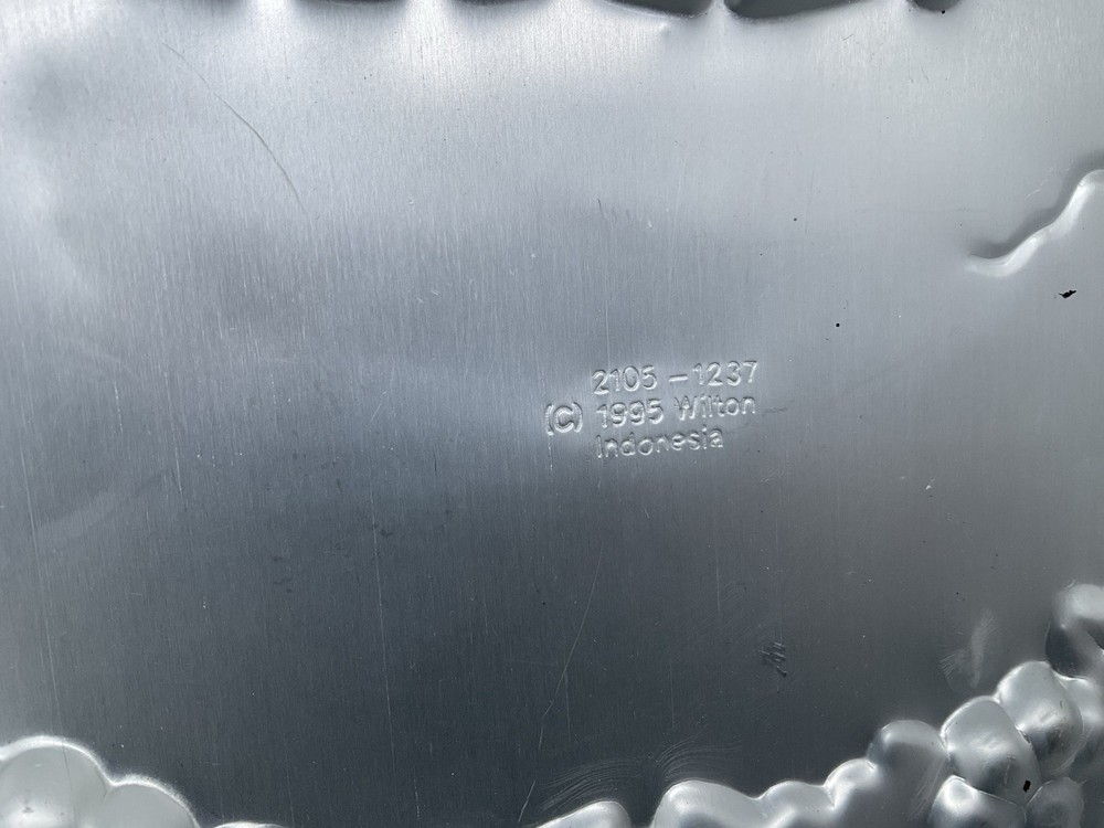 Wilton 1995 Over The Hill Cake Pan 2105-1237