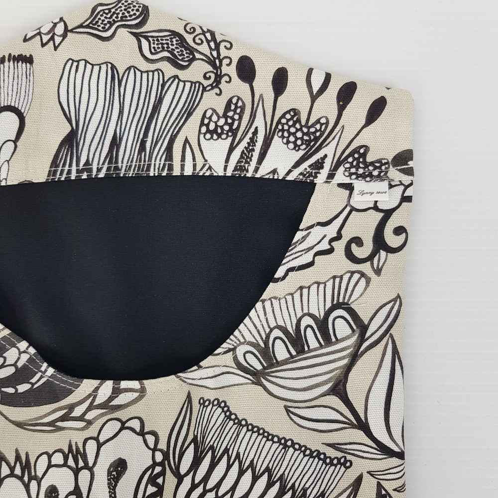Peg Bag Handmade Tan Beige Black Floral Front Lined Laundry Clothes Peg Holder