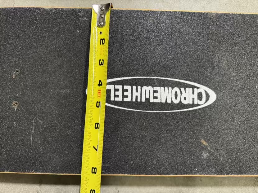 ChromeWheels Skateboard
