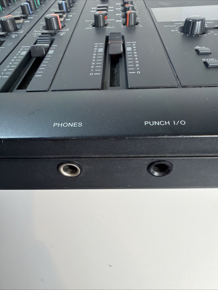 Yamaha MT4X Multitrack Cassette Recorder. Tested powers on functionality unknown