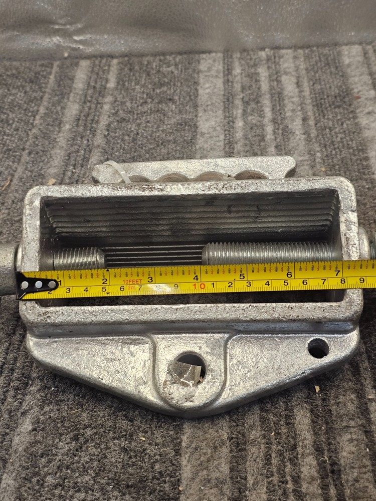 Global 988984 Swivel Hook Single Fork Forklift Hook Attachment 4000 Lbs. Cap.