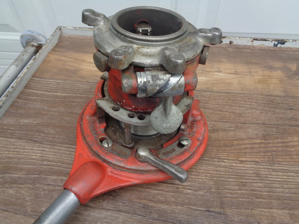 RIDGID 65-R Heavy-Duty Pipe Threader Tool 1"-2" Capacity