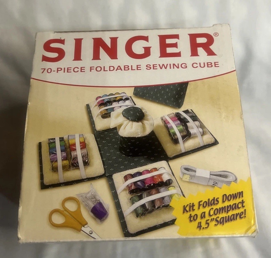 Singer Sewing Kit Sewing Cube Foldable 70 Piece Travel Portable Thread Scissors