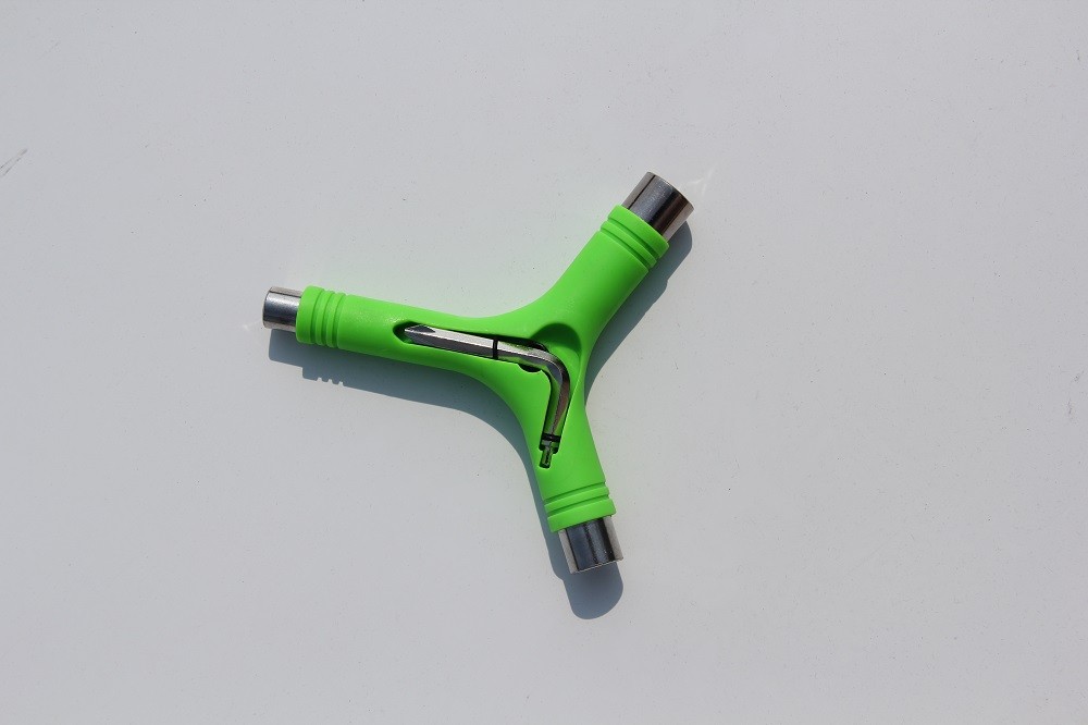 Social Skate Tool Threader Green