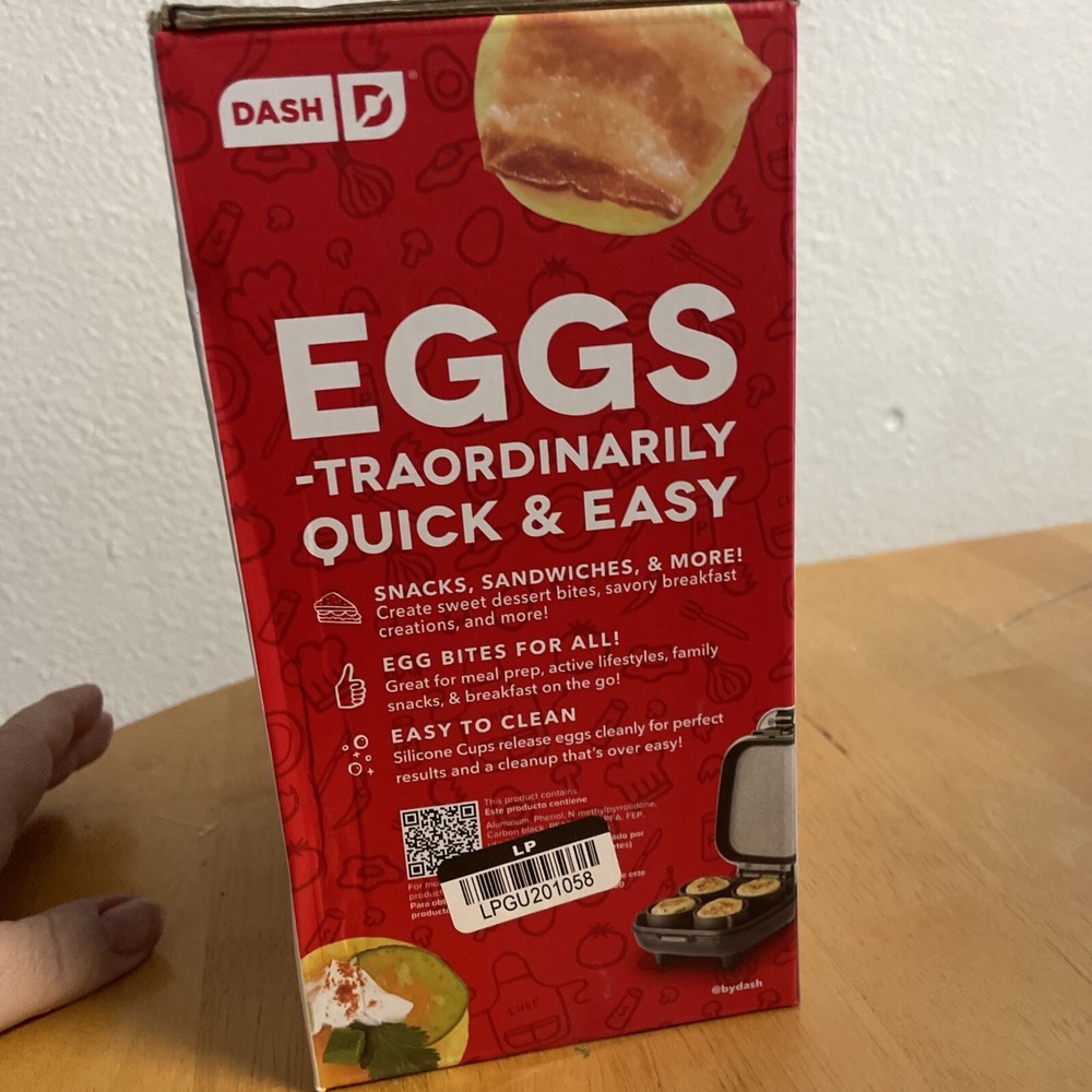 Dash Deluxe Egg Bite Maker New.in Box, Mint Green Can make larger eggs also