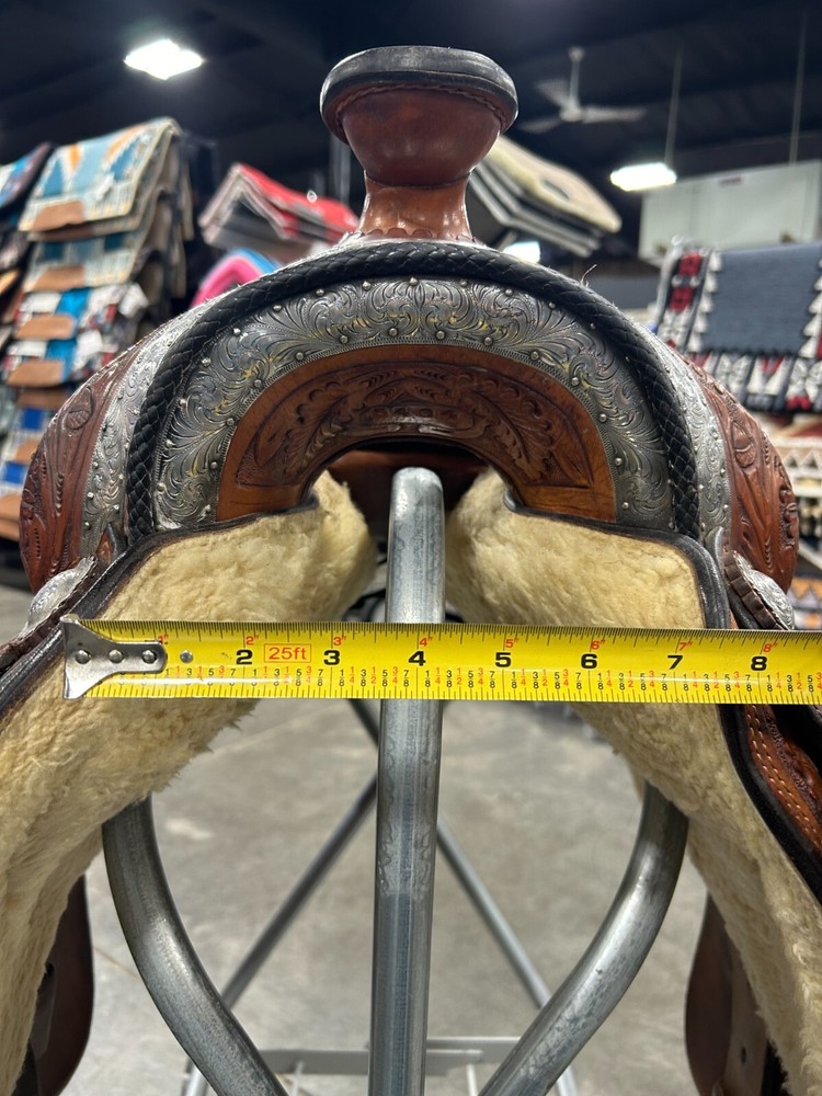 CHAMPION SHOW SADDLE ~ Super nice condition