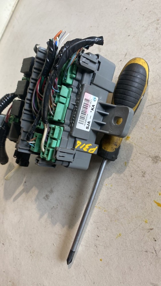 2011 Acura RL Secondary Dashboard Fuse Box Junction Unit Assembly