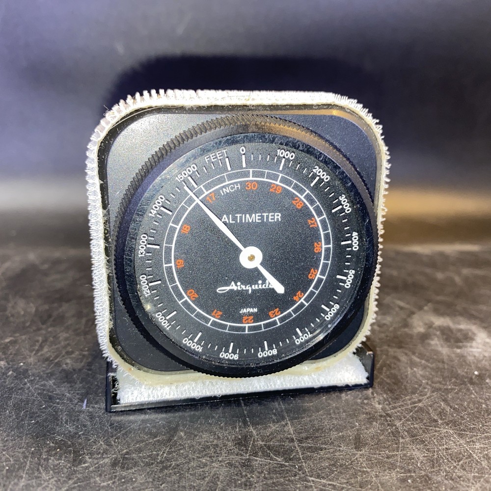 AirGuide Altimeter (Vintage) With Mounting Piece