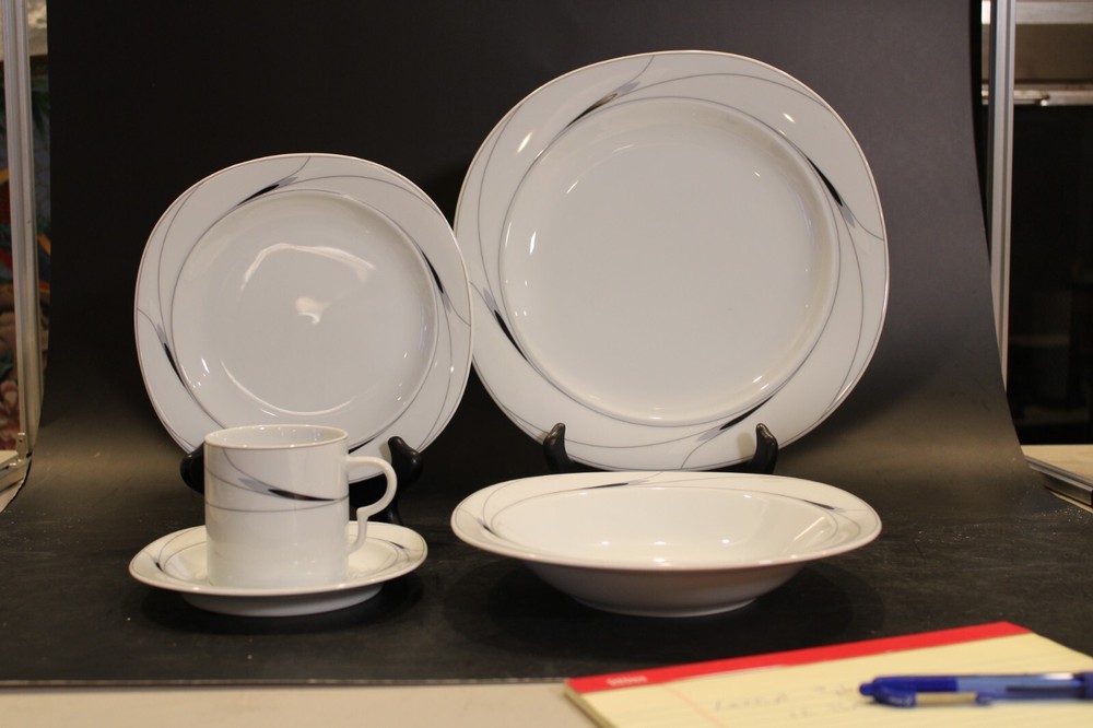 Mikasa Caviar 1 - 5 setting (5 Pieces) 10 sets available