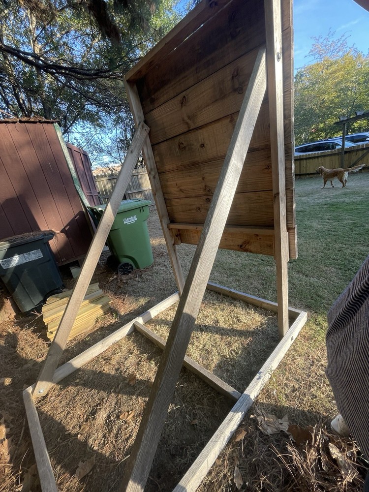 Axe Throwing Board Plus 5 Axes