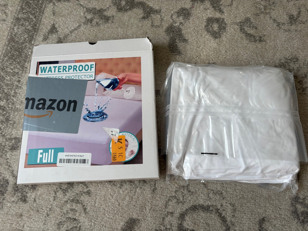 White Waterproof Mattress Protector SIZE FULL