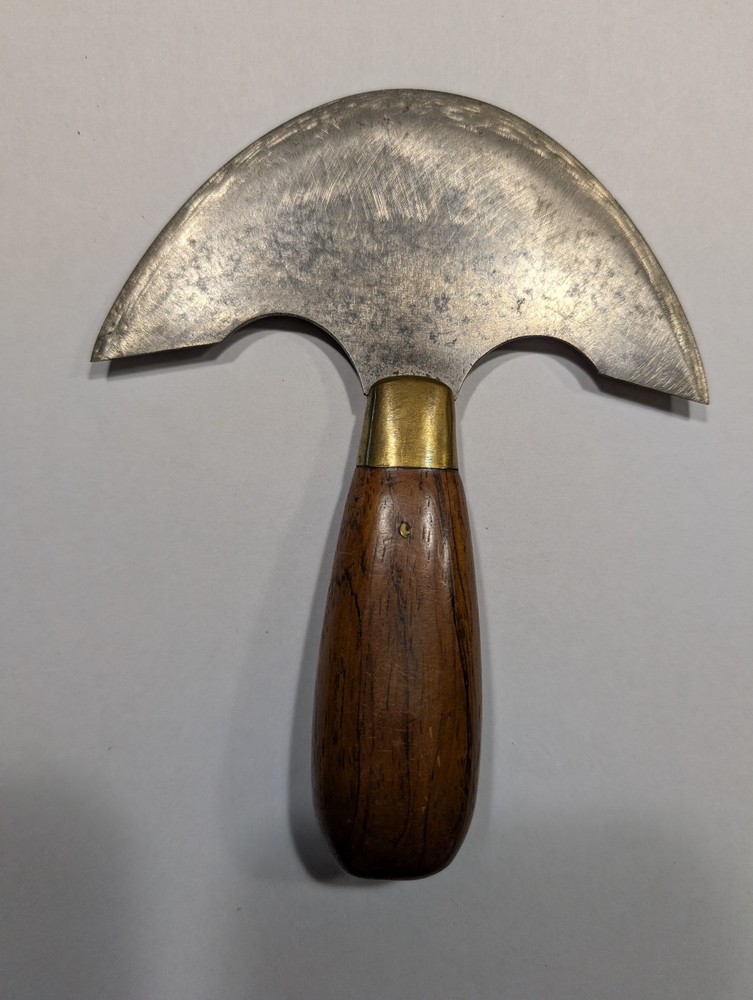 Half Moon Knife Ref. 435