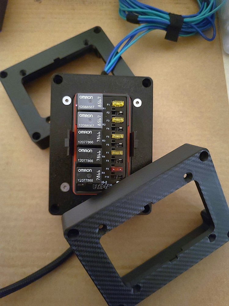 Mounting Bracket for Eaton Bussmann 15305/15306 series Fuse and Relay Panel