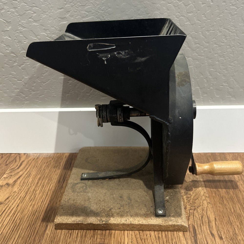 Davebilt #43 Nutcracker Hand Cranked USA Dave Bilt