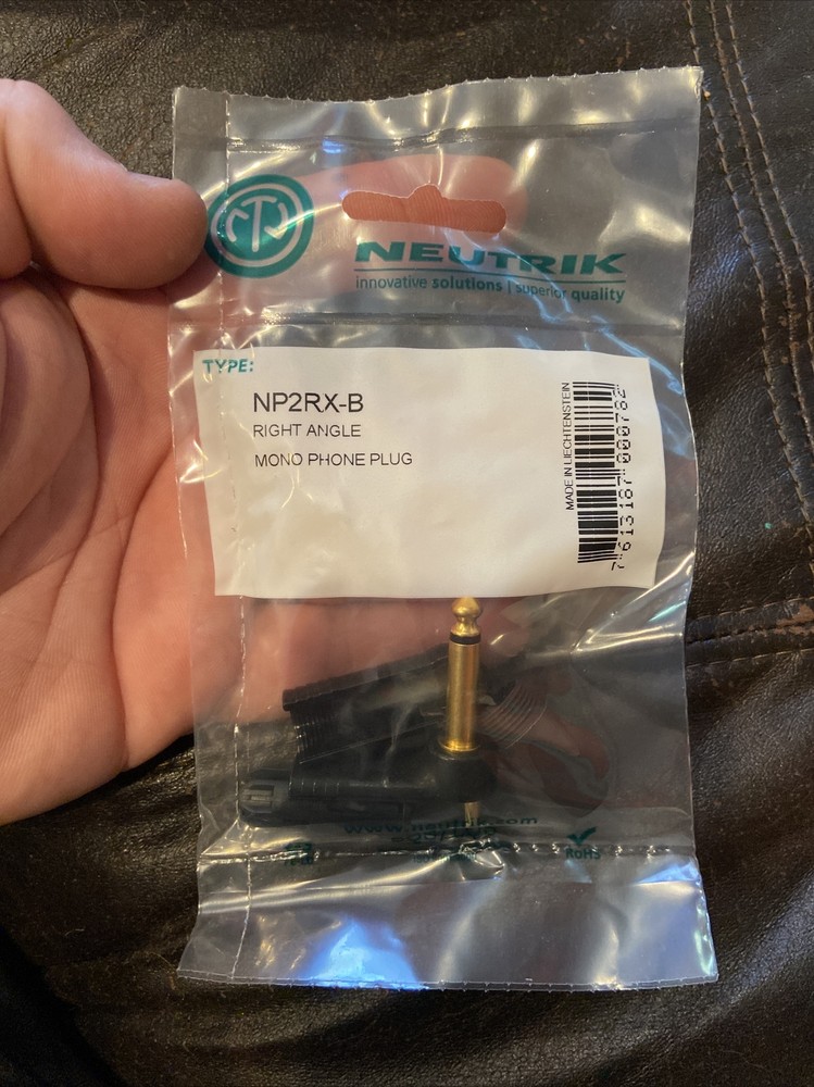 Neutrik NP2RX-B Right Angle 1/4” TS Mono Gold Plug
