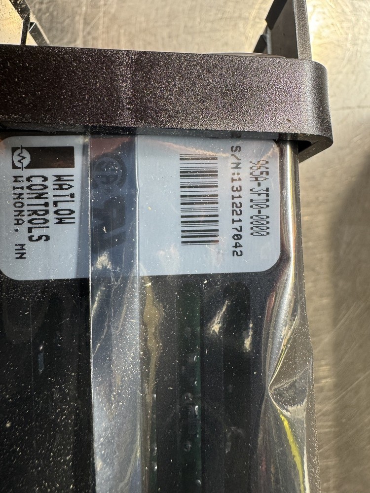 WATLOW TELPERATURE CONTROL 965A-3FD0-000 NEW IN BOX