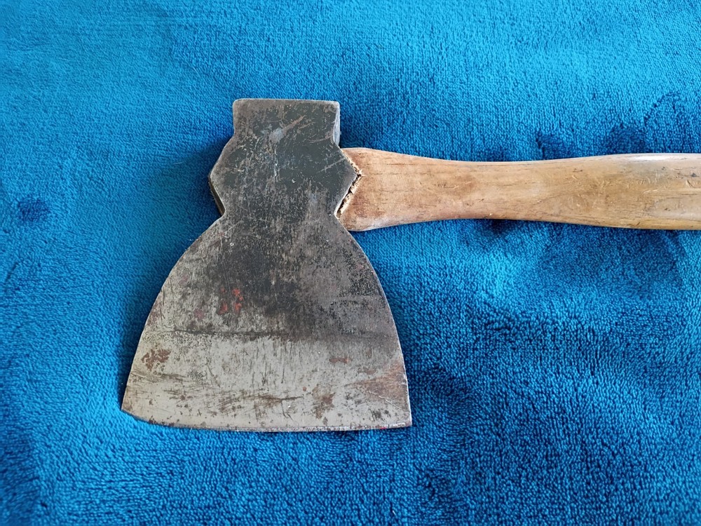 Vintage TRUE TEMPER TB1 Broad Hewing Hatchet Axe.