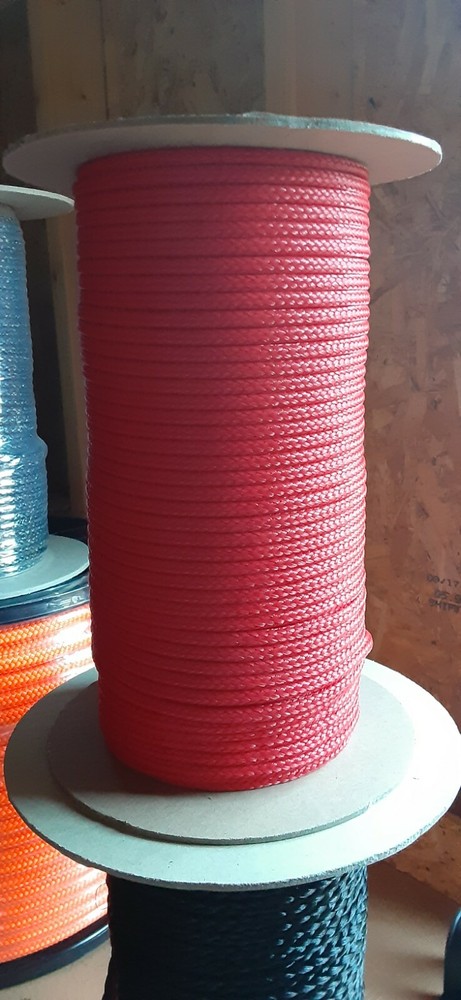 6mm x 2000 ft. 16 Strand Hollow Braid Polyethylene Rope. Red.
