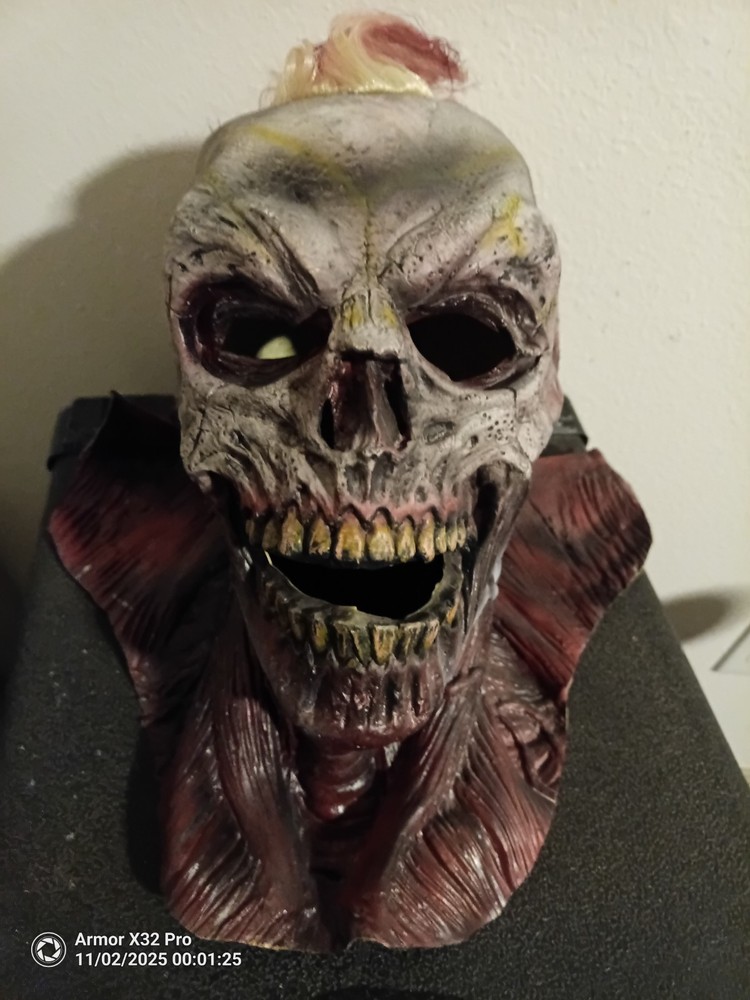 zombie skull mask W/Mohawk