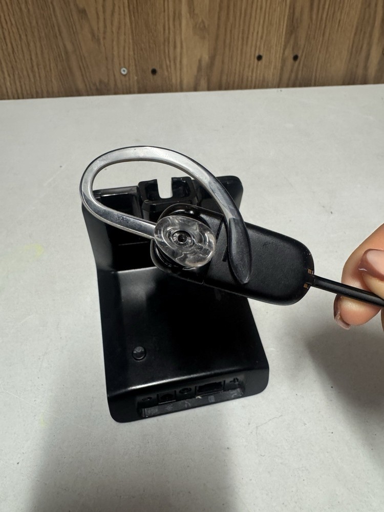 Plantronics CS540 Wireless Headset + Base C054 – Untested –