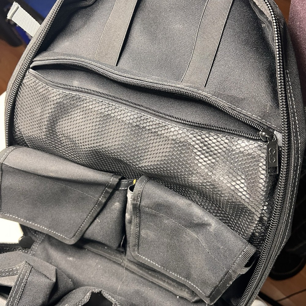 Custom Leather Craft Toolworks 1134 Deluxe Tool Backpack; 44 Pocket - EUC