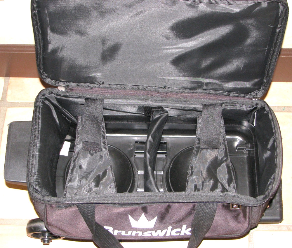 Brunswick 2 Ball Rolling Bowling Bag