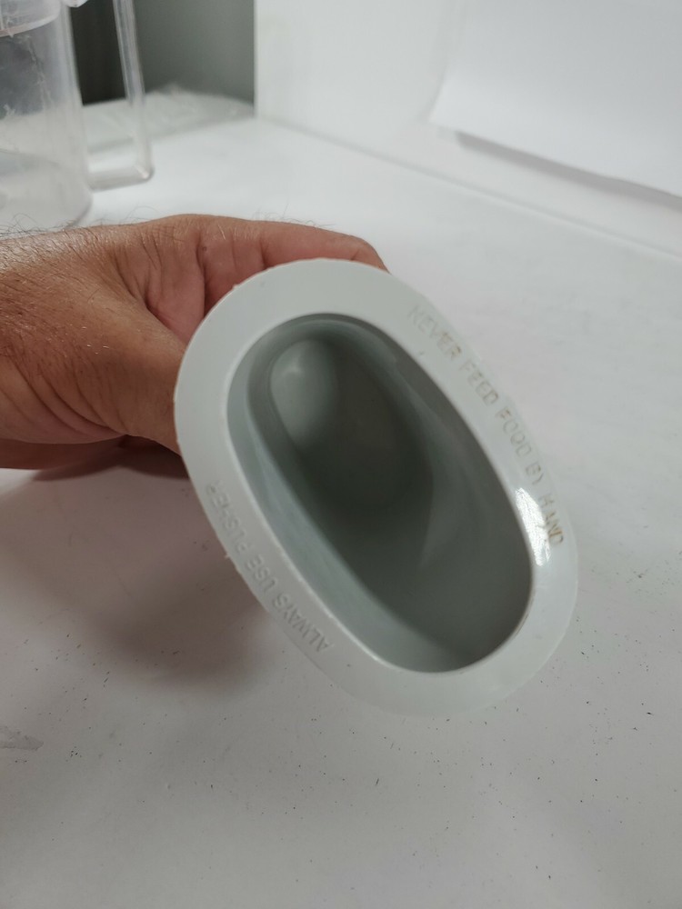 Hamilton Beach Pusher for Model 702R Replacement Part White