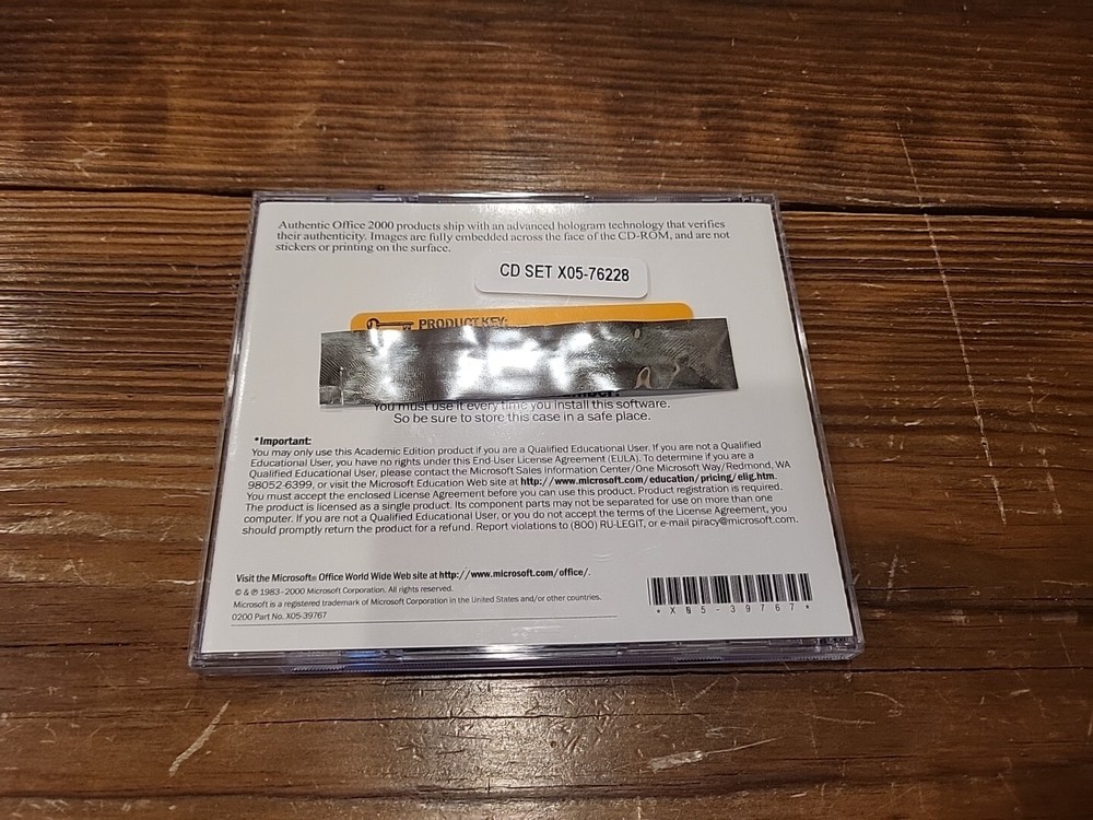 Microsoft Office 2000 Professional Academic Edition with Product Key. SR-1