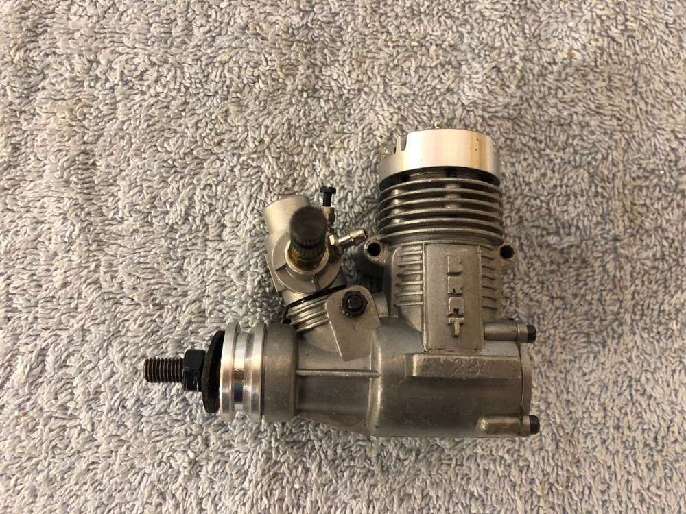 BRAT 28 RC ENGINE WITH MUFFLER