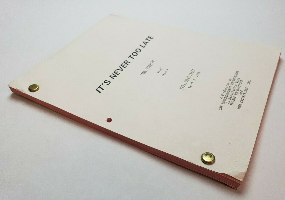 EVENING SHADE / James Hampton 1993 TV Script, Burt Reynolds "The Invasion"