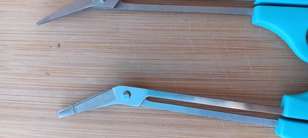 12 Pairs EASY GRIP ANGLED SCISSORS