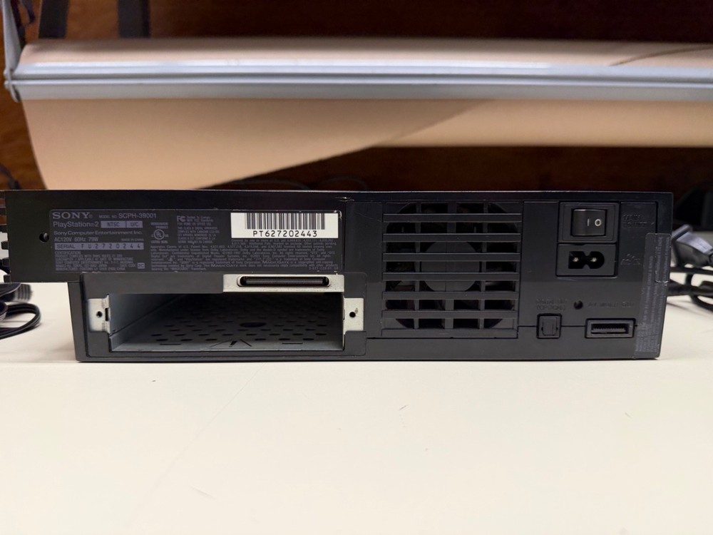 SONY PLAYSTATION 2 PS2 FAT W/CONTROLLER & CABLES FULLY FUNCTIONAL + GAME