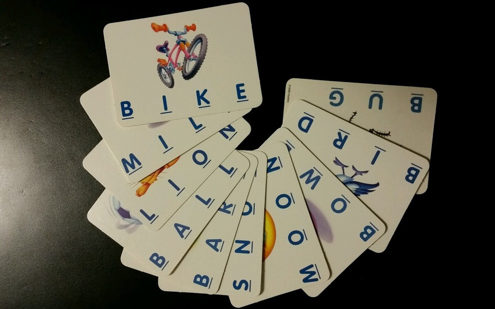 BOGGLE JR. YOUR PRESCHOOLER' FIRST BOGGLE GAME.