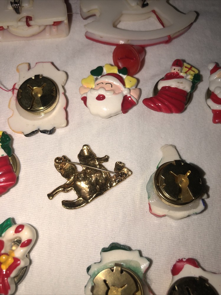 Christmas pin