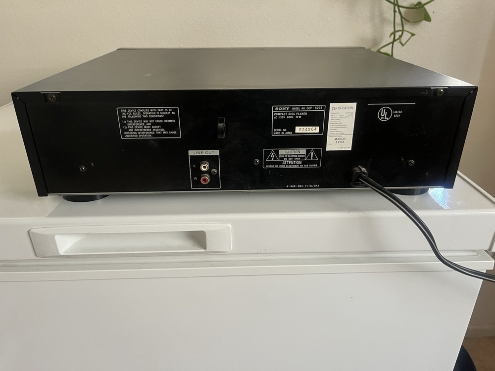 Sony CDP-C225 5 Compact Disc CD Player Automatic Loading System Linear READ..!