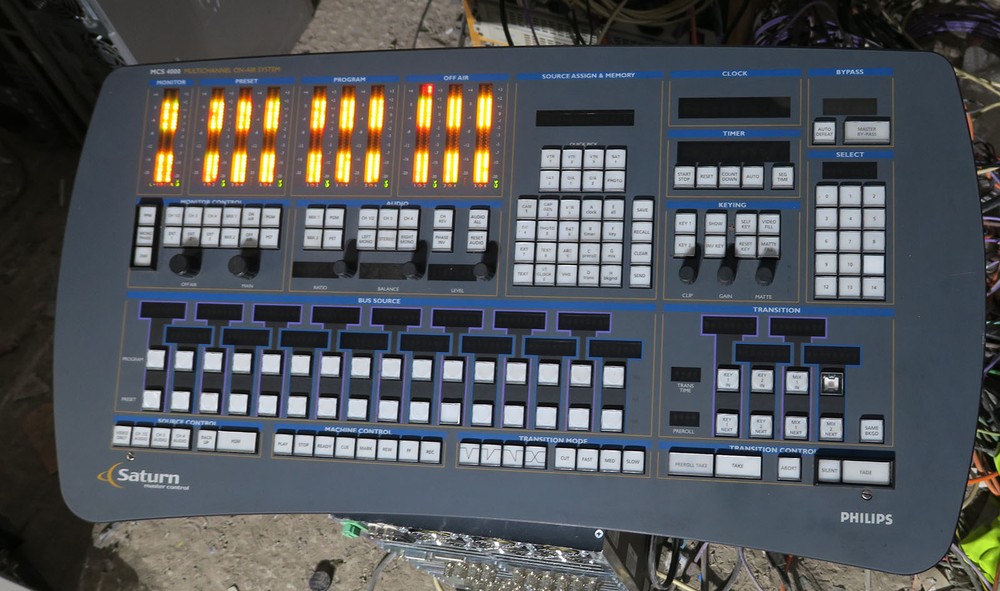 Philips saturn grass valley master control switcher mcc3500 model