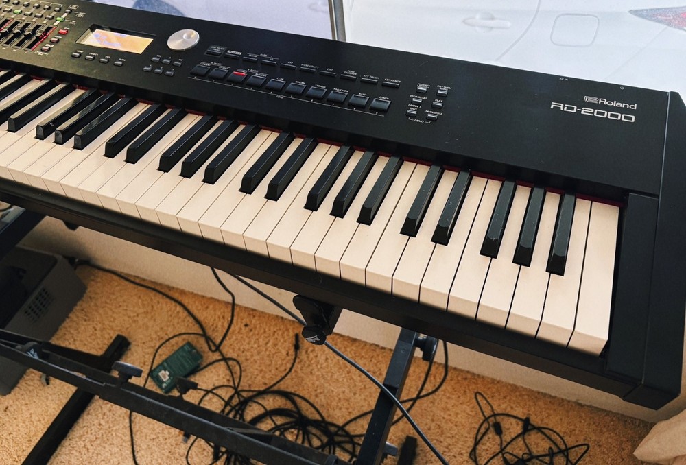 Roland RD-2000 flagship 88-key stage piano