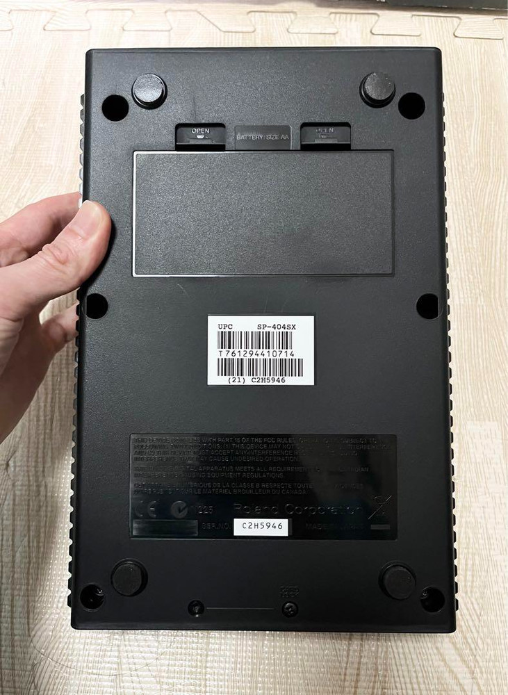 Roland SP-404SX Compact Linear Wave Sampler With Power cable Used