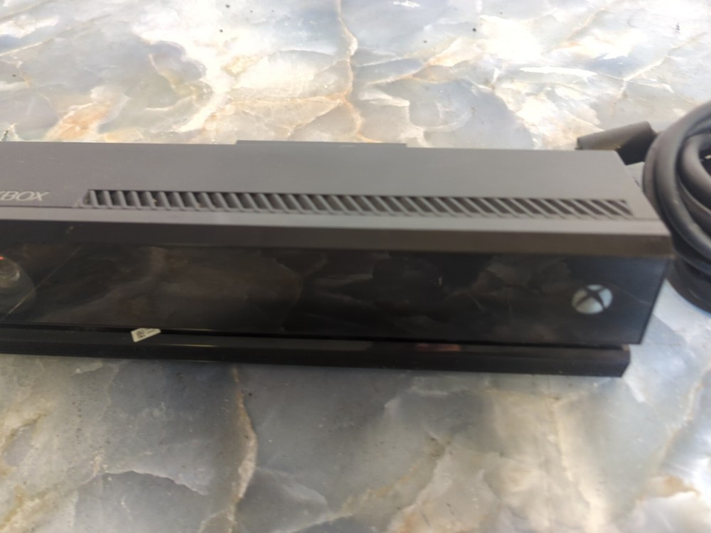 Microsoft Xbox One Kinect Sensor Wired Black for Xbox One Console