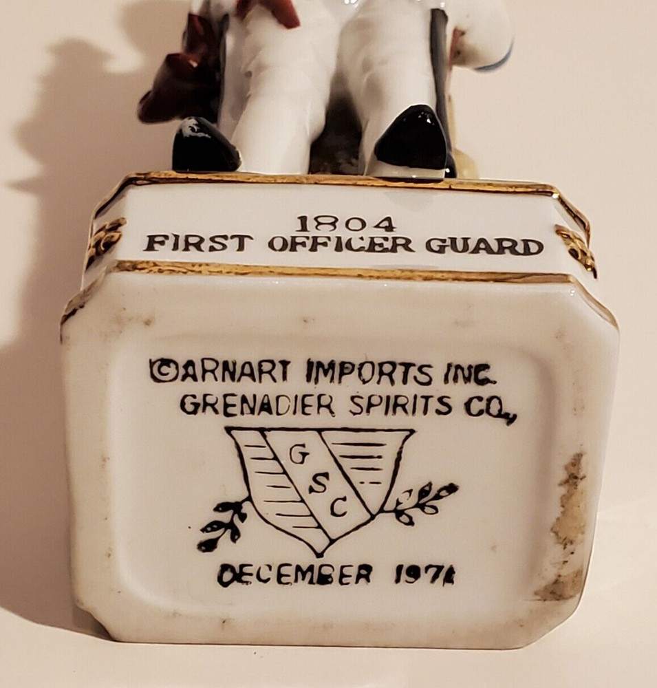 FIRST OFFICER GUARD 1804 GRENADIER SHERRY SPIRITS FIGURAL EMPTY BOTTLE 1971