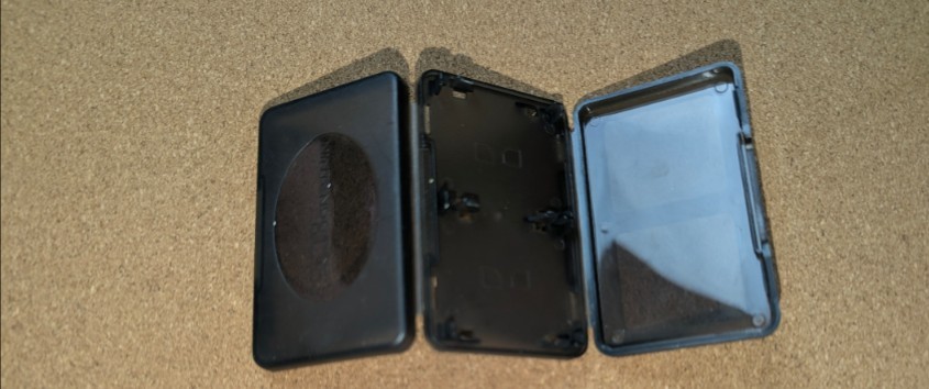 Black Hard Case for 2-4 SD Memory Cards Universal Compatibility