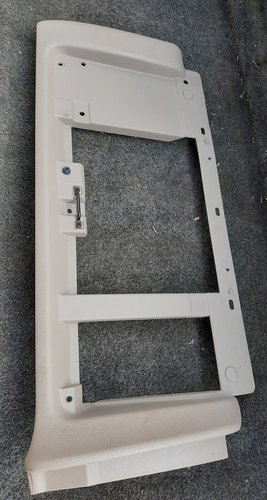 03-07 Silverado Sierra TAN code52 Glove Box FRAME ONLY FOR USE W/ CENTER CONSOLE
