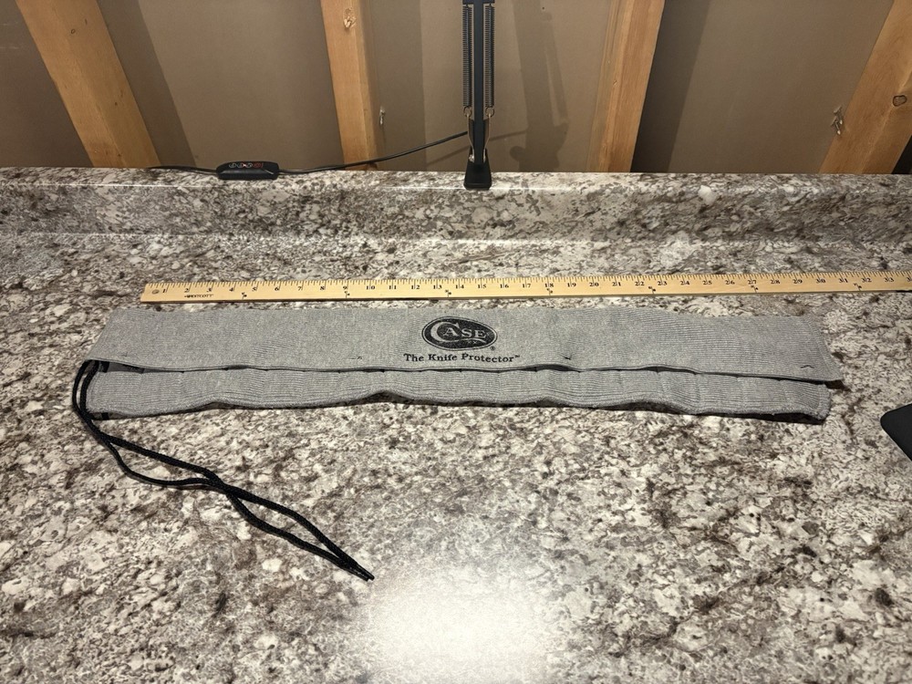 Case Knife Protector: Holds 18 Knives