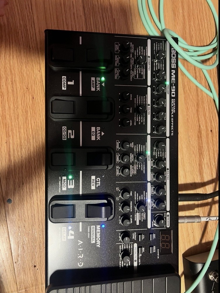 Boss ME-90 Guitar Multi-Effects Processor Pedal for Electric Guitar